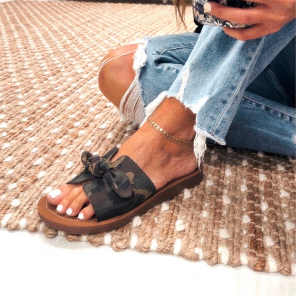 Corkys Camouflage Bow Sandals